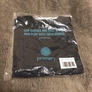 Primary pocket t-shirt size 6/7